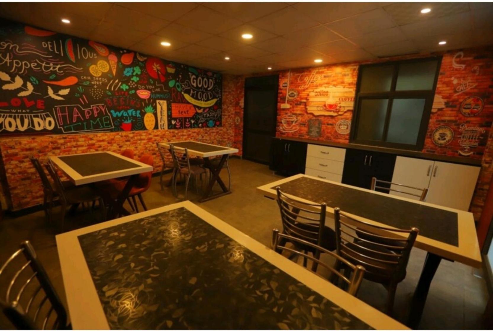 Hotel The Almora By Rs Global Near By Delhi International Airport With - Free Airport Drop New Delhi Buitenkant foto