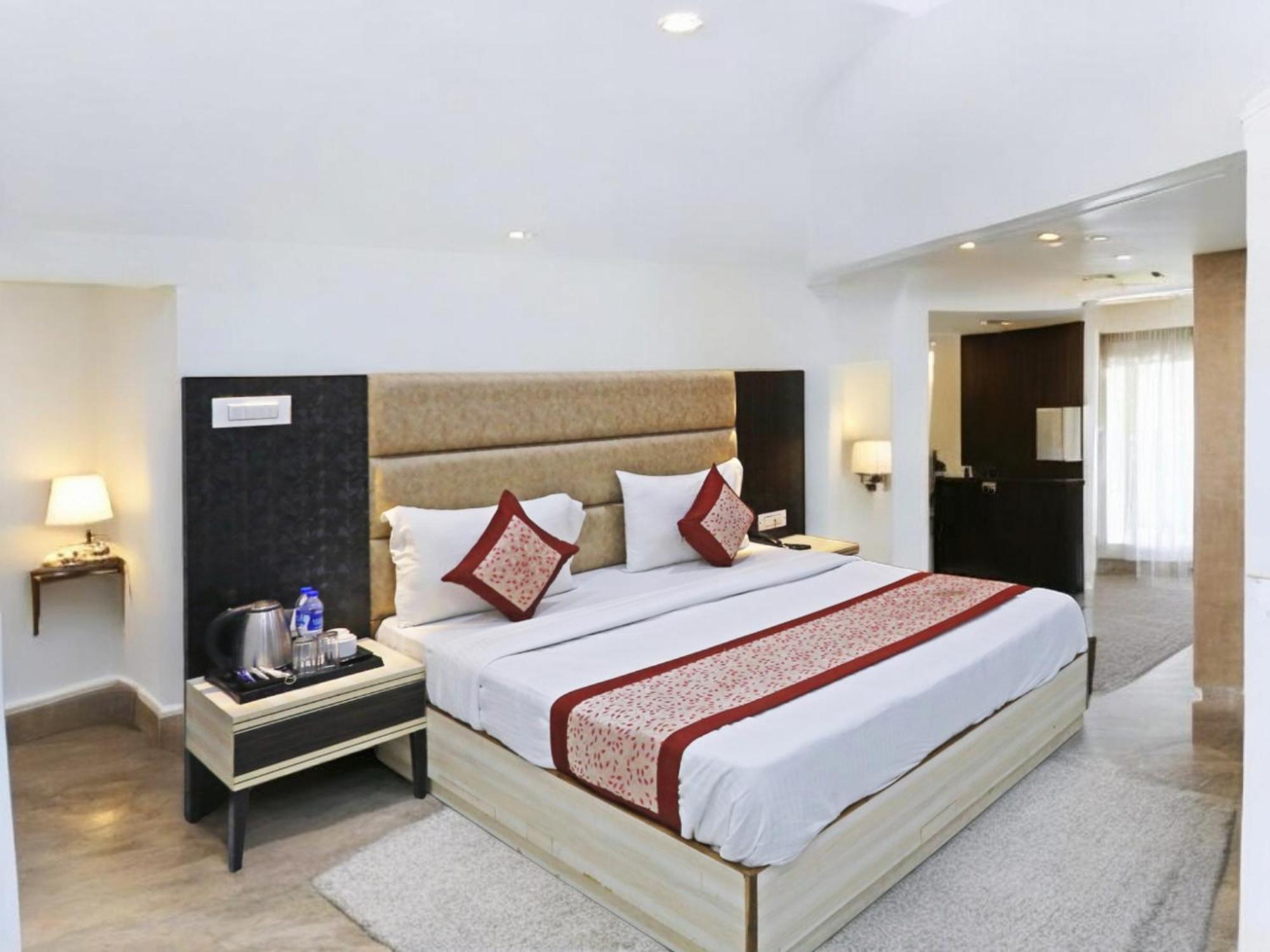 Hotel The Almora By Rs Global Near By Delhi International Airport With - Free Airport Drop New Delhi Buitenkant foto
