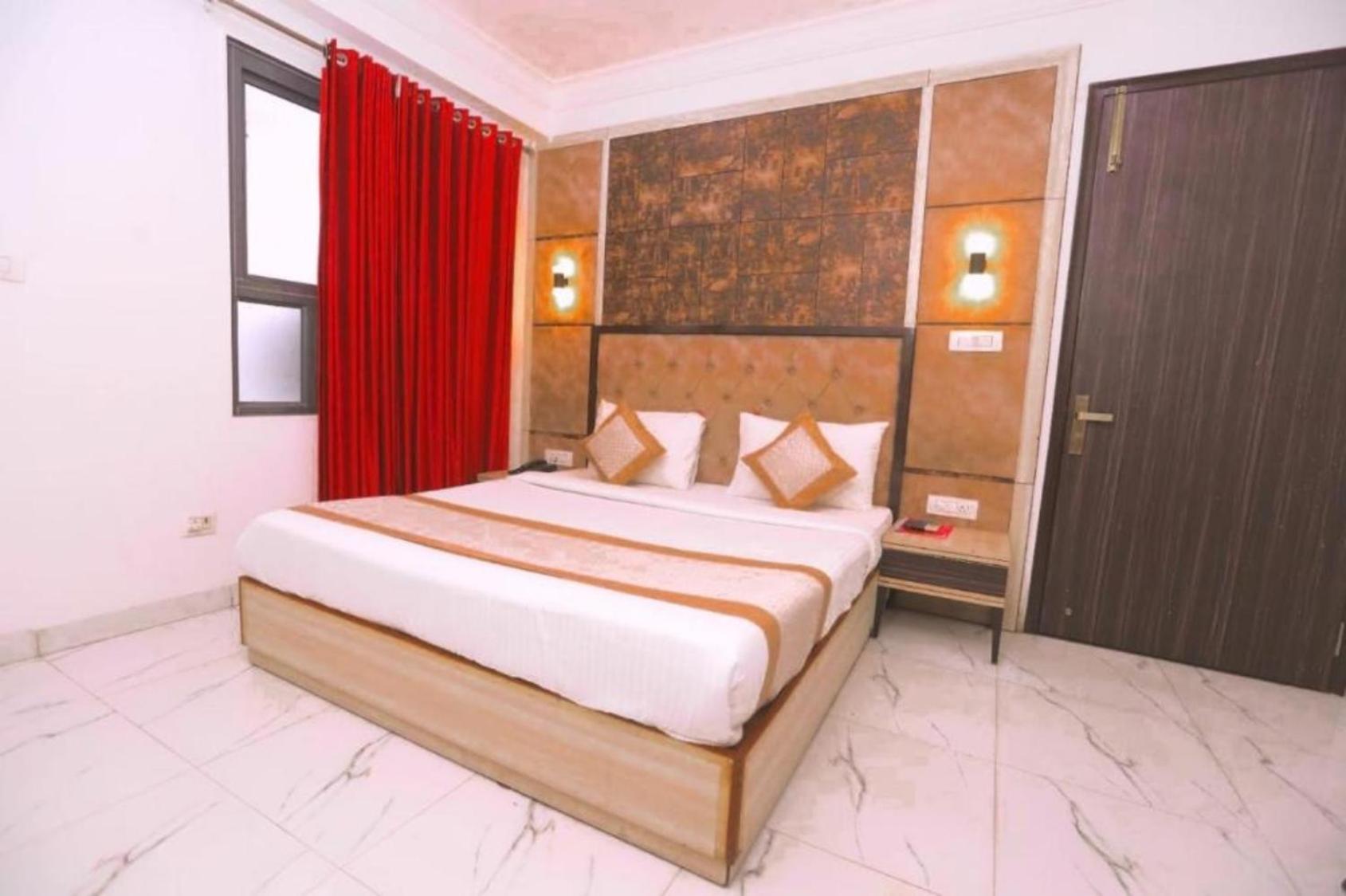 Hotel The Almora By Rs Global Near By Delhi International Airport With - Free Airport Drop New Delhi Buitenkant foto
