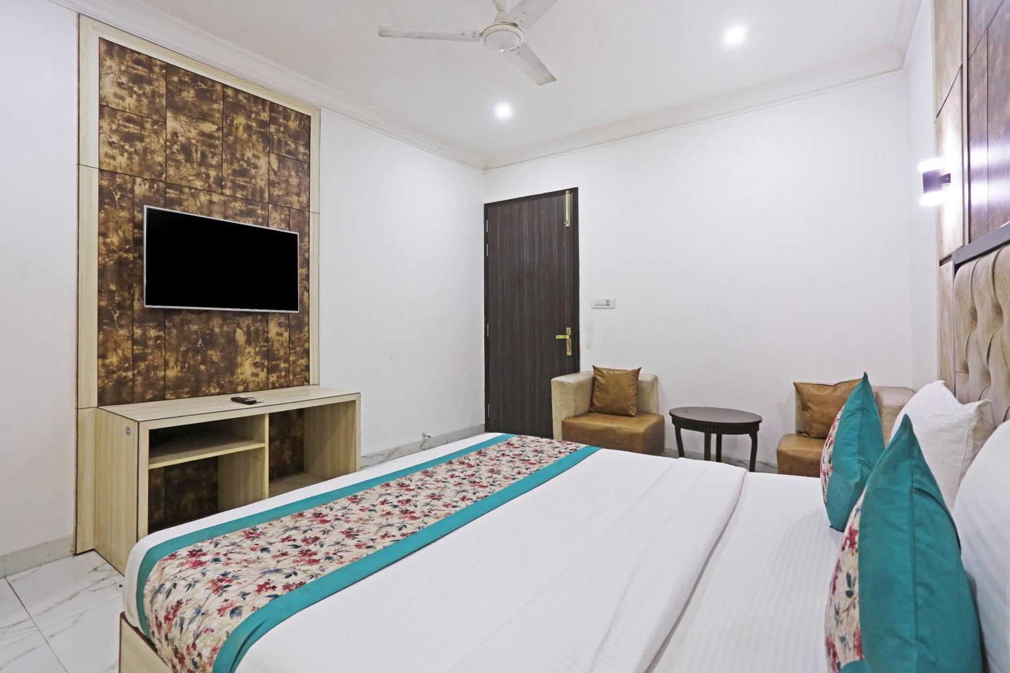 Hotel The Almora By Rs Global Near By Delhi International Airport With - Free Airport Drop New Delhi Buitenkant foto