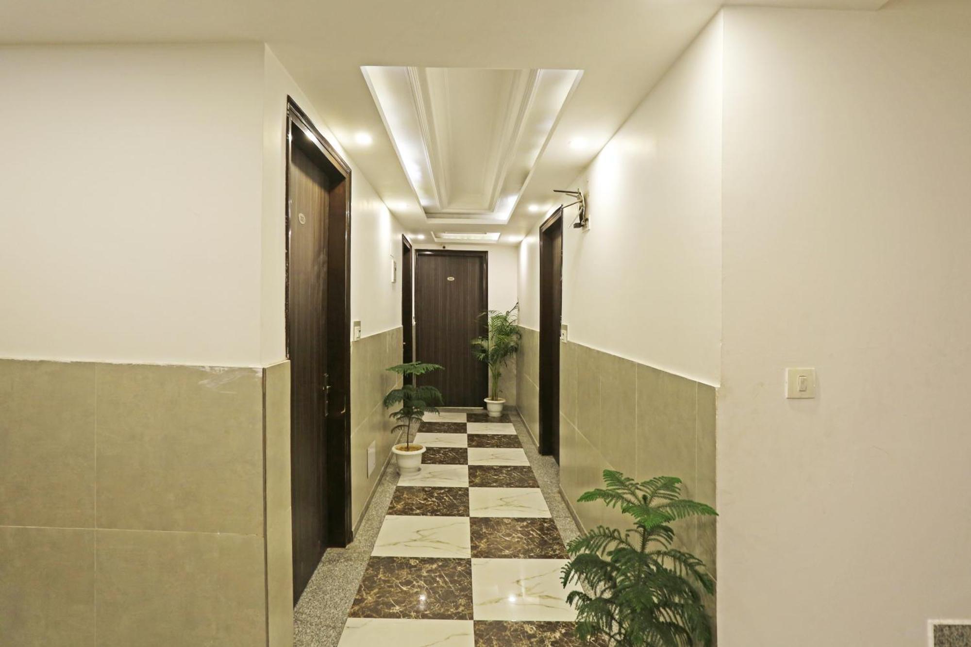 Hotel The Almora By Rs Global Near By Delhi International Airport With - Free Airport Drop New Delhi Buitenkant foto