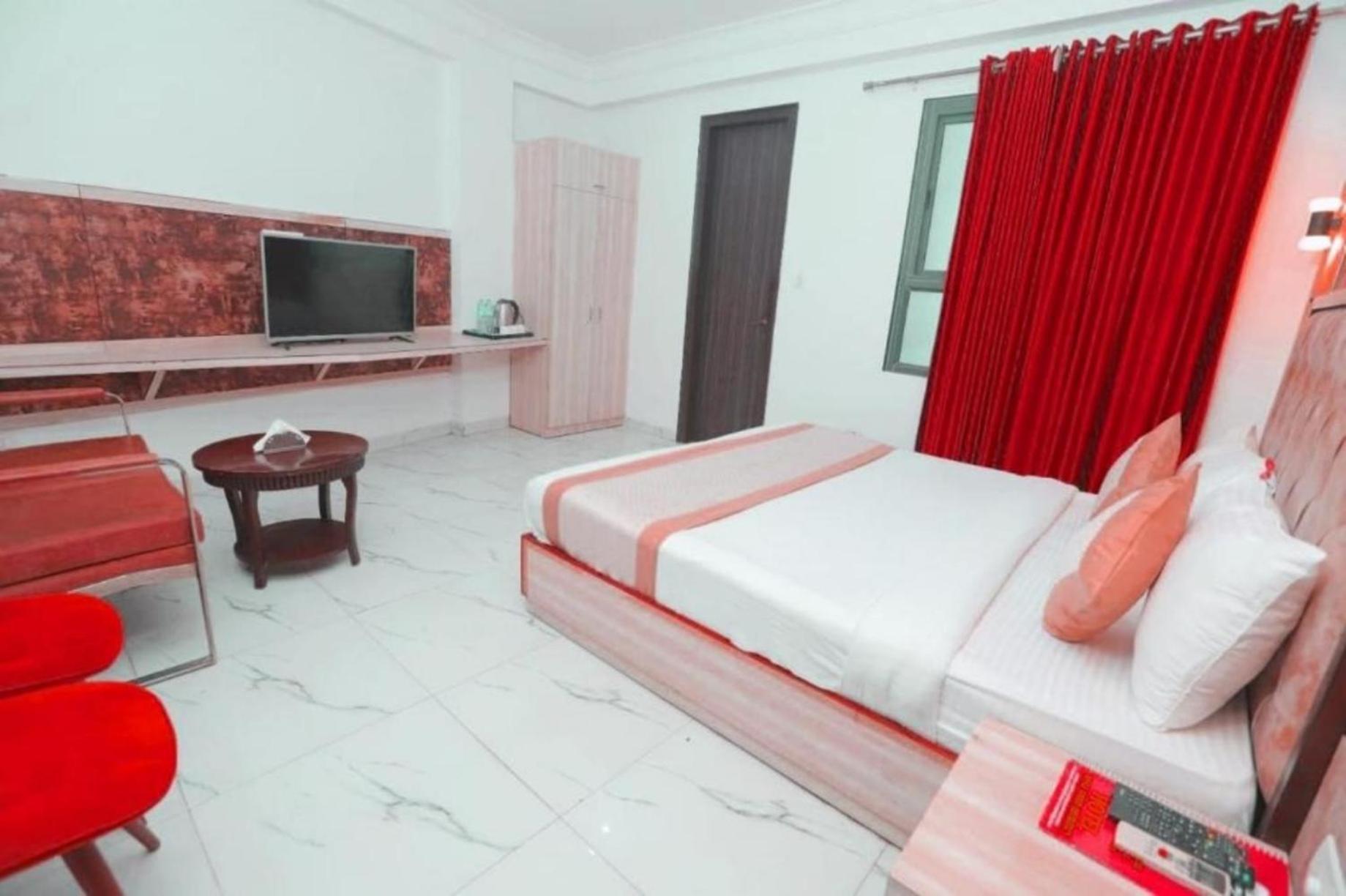 Hotel The Almora By Rs Global Near By Delhi International Airport With - Free Airport Drop New Delhi Buitenkant foto
