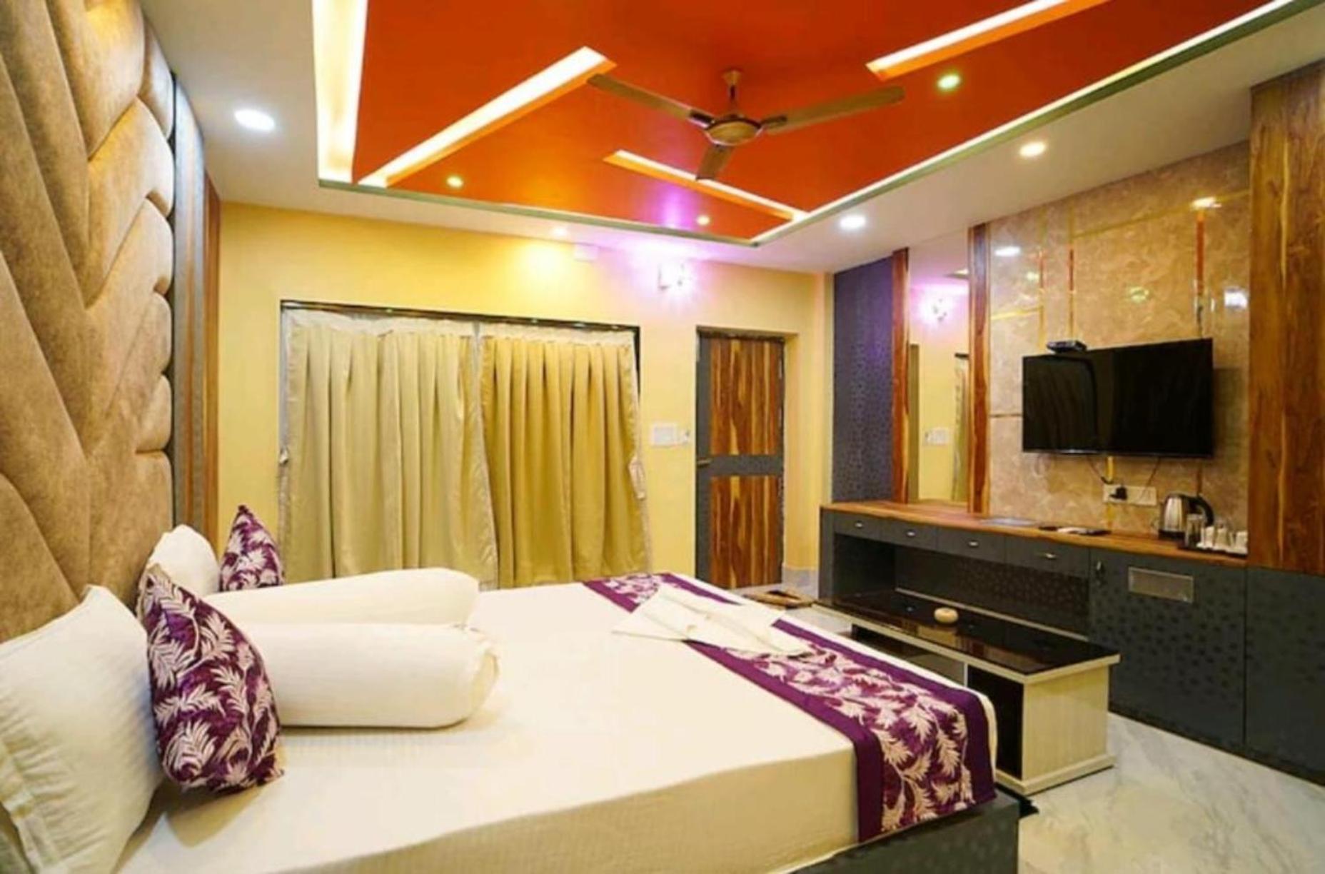 Hotel The Almora By Rs Global Near By Delhi International Airport With - Free Airport Drop New Delhi Buitenkant foto